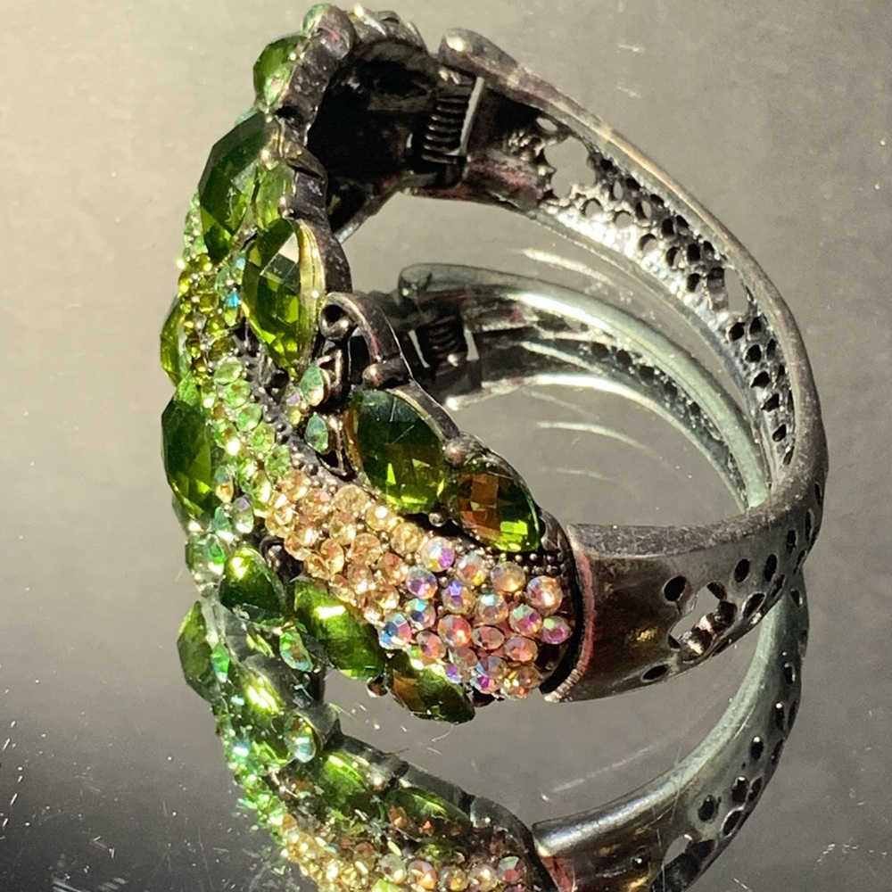 Vintage Elegant Green Crystal Bracelet Rhinestones Hinged Opening - Picture 4 of 9